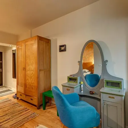 Cool Opera Lägenhet