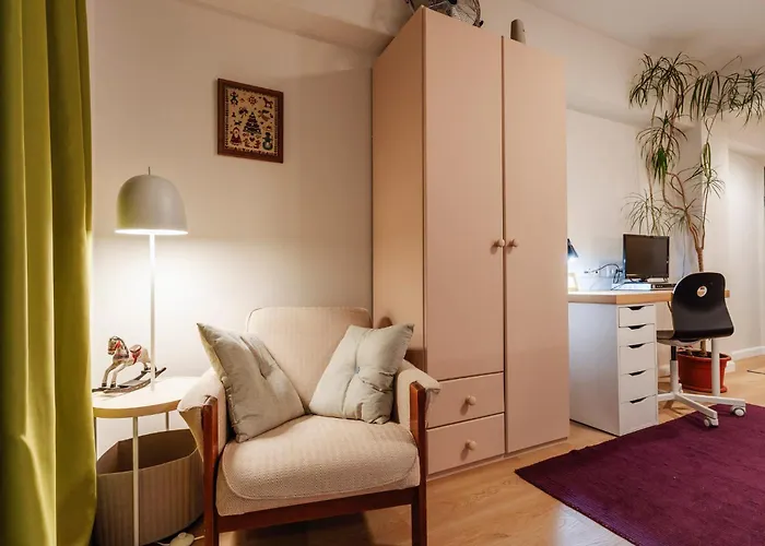 Cool Opera Apartment *